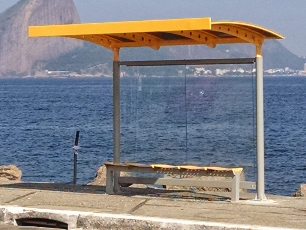 Abrigo Niterói 1 spil-abrigo-standart-niteroi-mobiliario-urbano-estruturas-metalicas-passageiro-onibus-fabrica-lixeira-design-terminal-obras-mupi-portico-estacao-brt