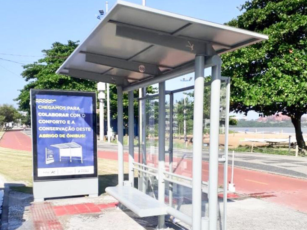 Abrigo Vitória 1 spil-abrigo-standart-vitoria-mobiliario-urbano-estruturas-metalicas-passageiro-onibus-fabrica-lixeira-design-terminal-obras-mupi-portico-estacao-brt