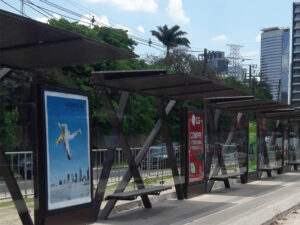 Abrigo Caos 1 spil abrigo caos corredor berrini mobiliario urbano estruturas metalicas passageiro onibus fabrica lixeira design terminal obras mupi portico estacao brt 1